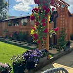 Sela House - Luton Airport