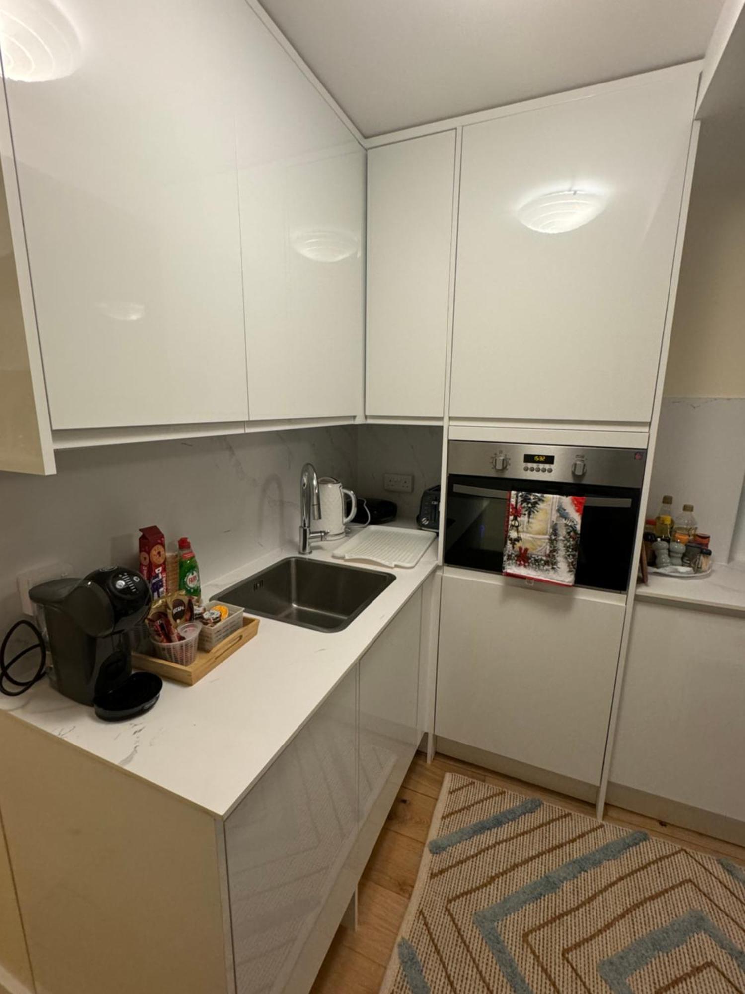 Apartment Sela House - Luton Airport